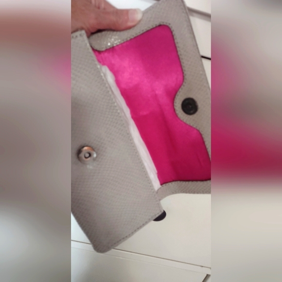 Hype blue gray long gemstone clutch,1 inside pocket.fits phones + - Picture 6 of 8